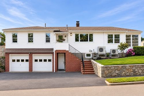 20 Westvale Rd, Medford, MA, 02155-2558 | Card Image