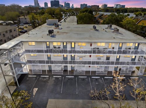 apt-123-320 Lakeview St, ORLANDO, FL, 32804-6831 | Card Image