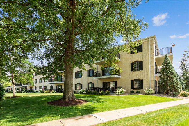EXTERIOR | Image 31