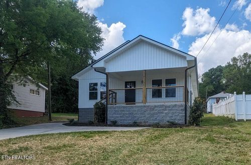 3615 Lyle Ave, Knoxville, TN, 37919-3156 | Card Image