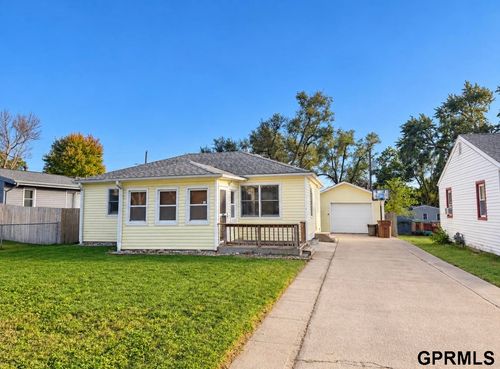 935 Hartley Street, Lincoln, NE, 68521 | Card Image