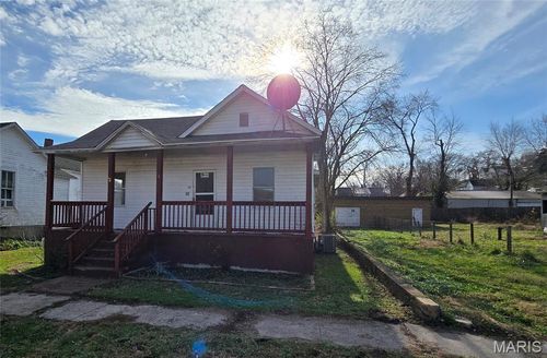 30 W 5th St, Newburg, MO, 65550 | Card Image
