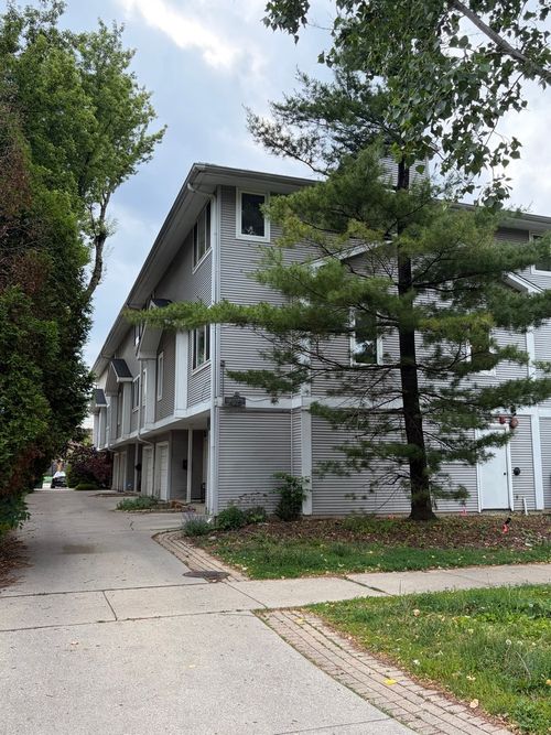 e-425 S Harvey Ave, Oak Park, IL, 60302-4118 | Card Image