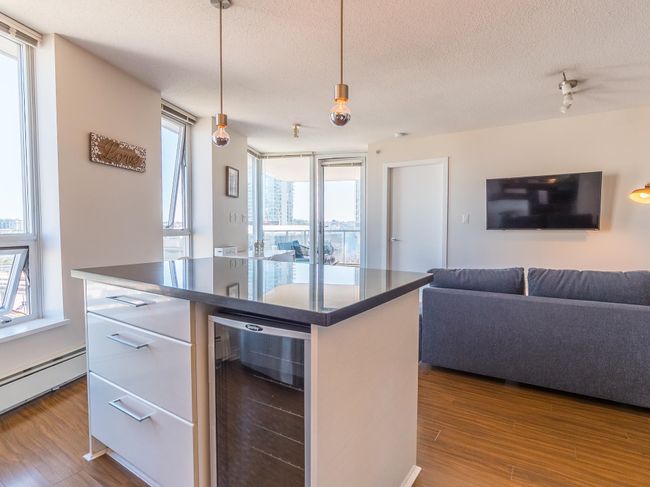1607 - 188 Keefer Place, Condo with 2 bedrooms, 2 bathrooms and 1 parking in Vancouver BC | Image 10