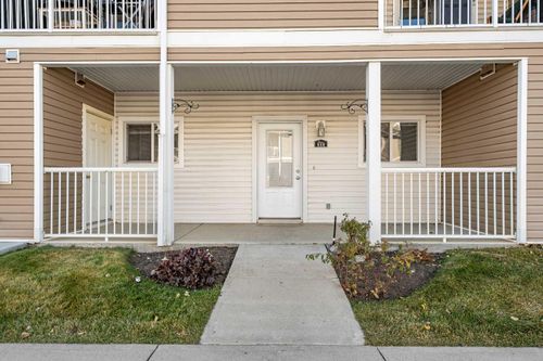 212 Sunrise Terr Ne, High River, AB, T1V0C2 | Card Image