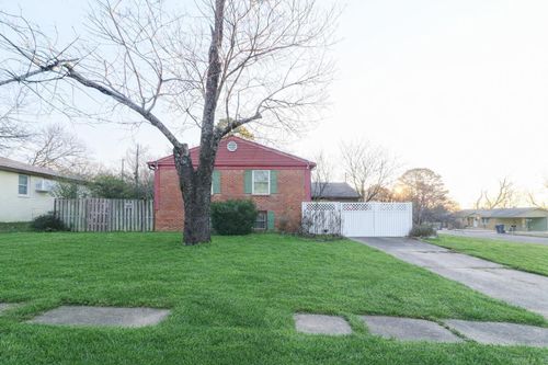 1214 Dana St, Jonesboro, AR, 72401-4524 | Card Image