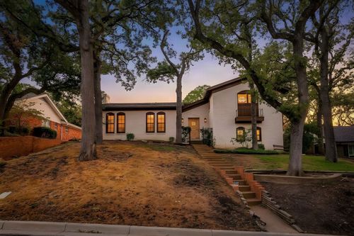 1500 Cienegas Cir, Fort Worth, TX, 76112-3014 | Card Image