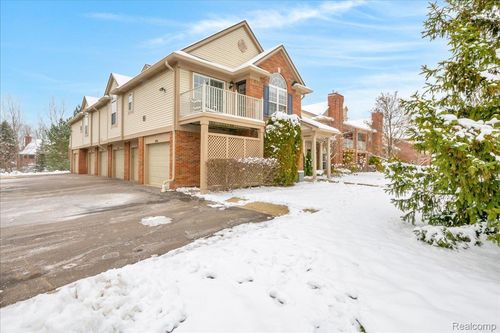 3695 Oakmonte Blvd, Oakland Twp, MI, 48306-4791 | Card Image