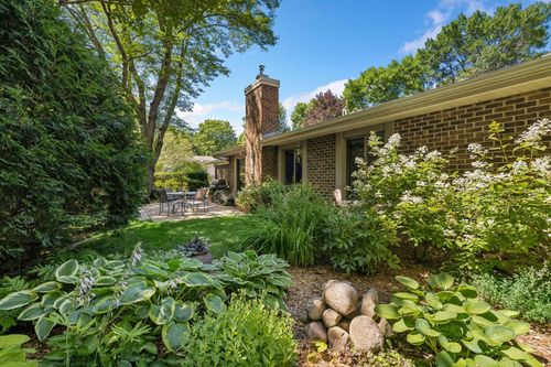 1900 Lanewood Ln N, Plymouth, MN, 55447-4681 | Card Image