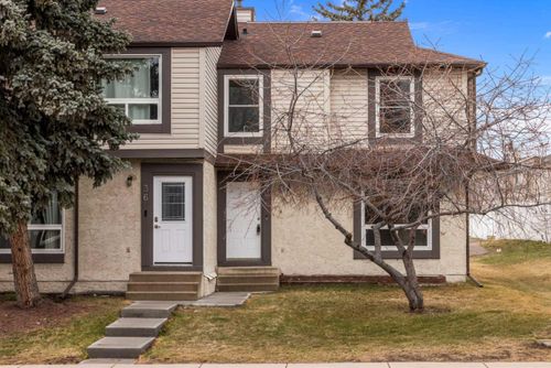 32 Deerpoint Road Se, Calgary, AB, T2J6M8 | Card Image