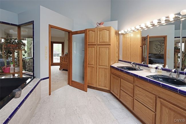 3485 Oran Delphi Rd, House other with 5 bedrooms, 4 bathrooms and null parking in Manlius NY | Image 21
