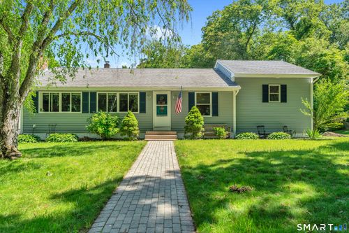 13 Foxcroft Rd, Niantic, CT, 06357-1415 | Card Image