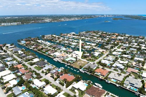 1121 Coral Way, Singer Island, FL, 33404 | Card Image