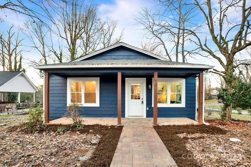 410 24th St Sw, Hickory, NC, 28602-2025 | Card Image