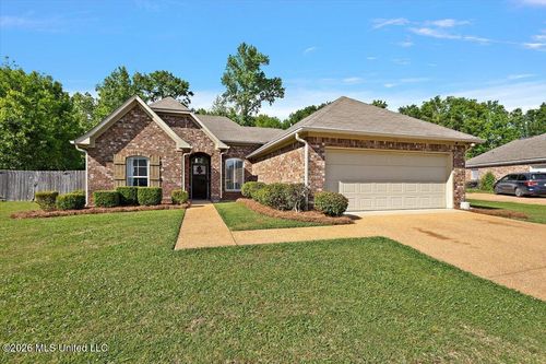 434 Pecan Cir, Brandon, MS, 39042-7403 | Card Image