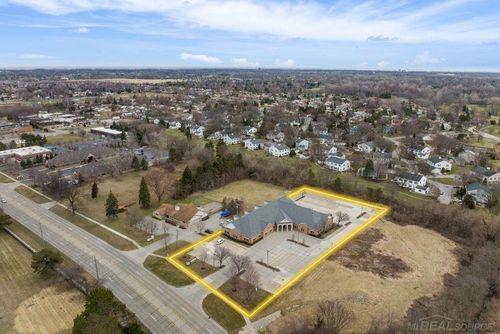 38550 Garfield Rd, Clinton Township, MI, 48038-3406 | Card Image