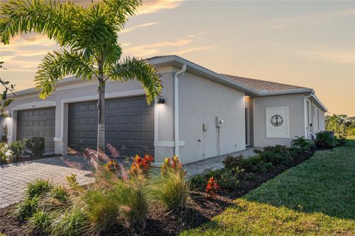 8674 Saint Kitts Cir, ENGLEWOOD, FL, 34224-5247 | Card Image
