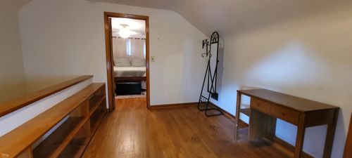 20506 Lochmoor St, Harper Woods, MI, 48225-1750 | Card Image