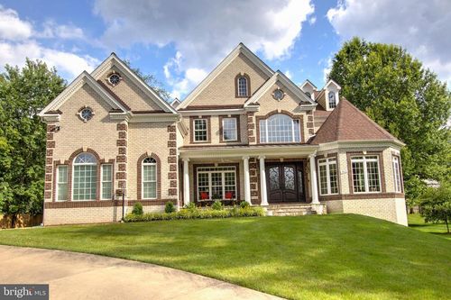 9813 Sunrise Rd, VIENNA, VA, 22181-5463 | Card Image