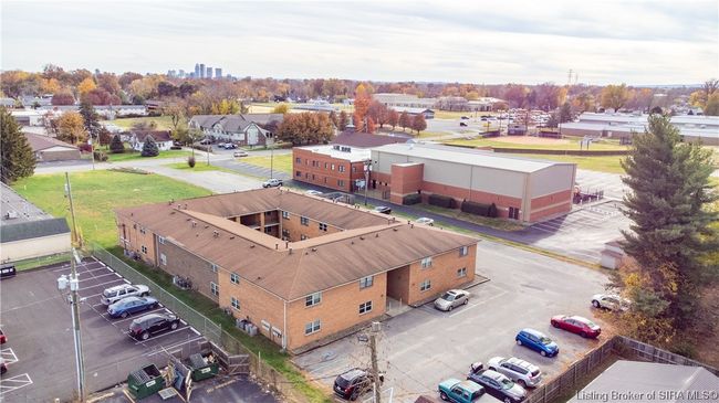 APT-37 - 225 Ettels Ln, Home with 1 bedrooms, 1 bathrooms and null parking in Clarksville IN | Image 10