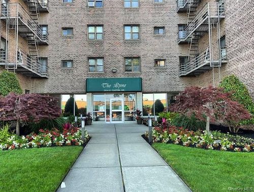 a34-204-15 Foothill Ave, Hollis, NY, 11423-1639 | Card Image