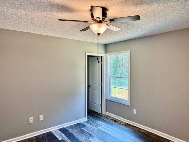146 Hesselly Rd, House other with 3 bedrooms, 2 bathrooms and 2 parking in Decherd TN | Image 11