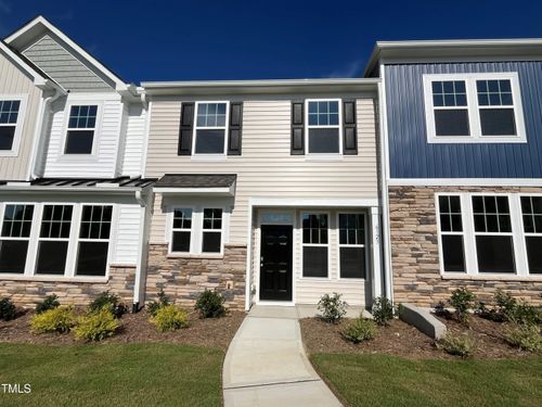 6123 Arsenal Ave, Raleigh, NC, 27610-7643 | Card Image
