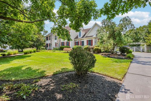 4 Goldfinch Ct, Plainsboro, NJ, 08536-2051 | Card Image