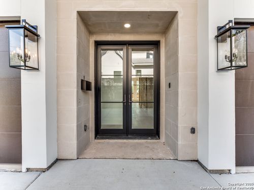 b-103 E Wildwood, Olmos Park, TX, 78212-1776 | Card Image