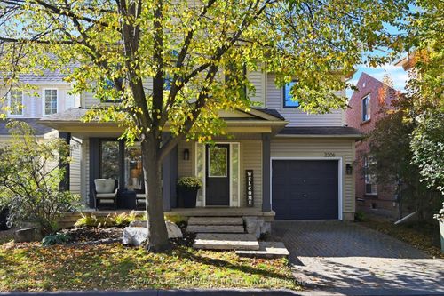 2206 Casselman Crt, Burlington, ON, L7L6T7 | Card Image