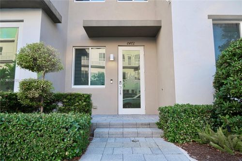 6472 Nw 103rd Pl, Doral, FL, 33178-4030 | Card Image