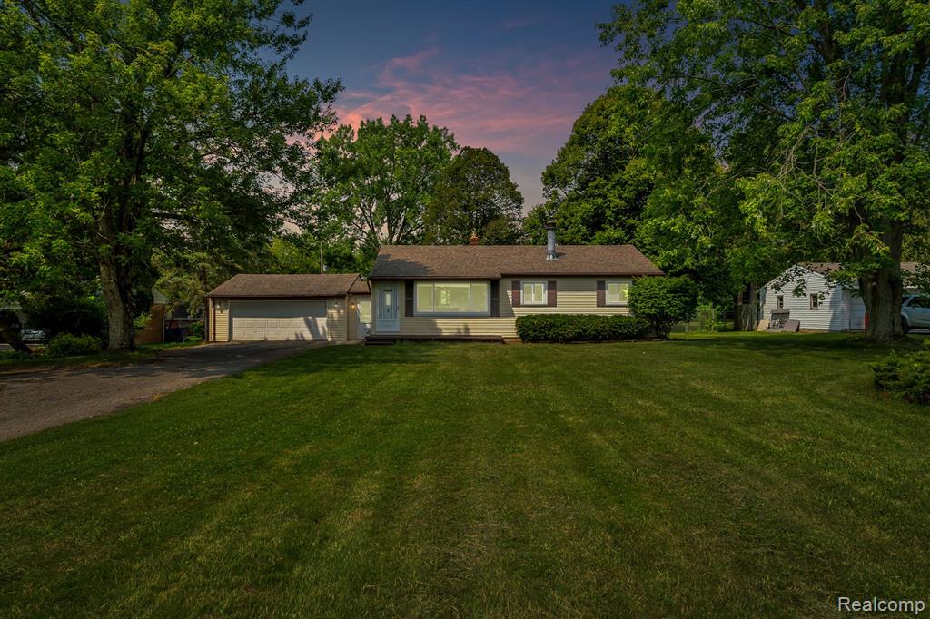 Elms Rd, Swartz Creek, MI 48473