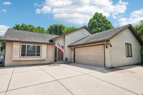 434 Glen View Court, Slinger, WI, 53086 | Card Image