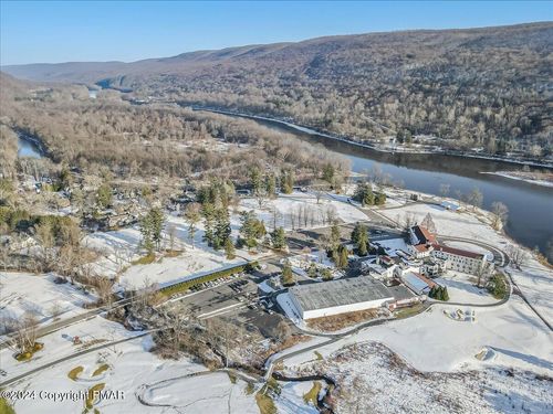 40 Valley View Ct, East Stroudsburg, PA, 18301 | Card Image