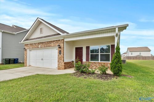 104 Emma Grace Ln, New Market, AL, 35761-6504 | Card Image