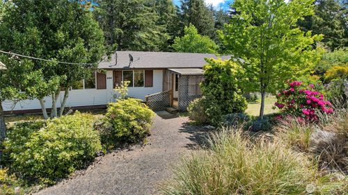444 Canal Drive Se, Ocean Shores, WA, 98569 | Card Image
