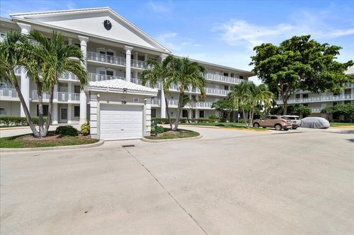 apt-206-2421 Village Blvd, West Palm Beach, FL, 33409-7361 | Card Image