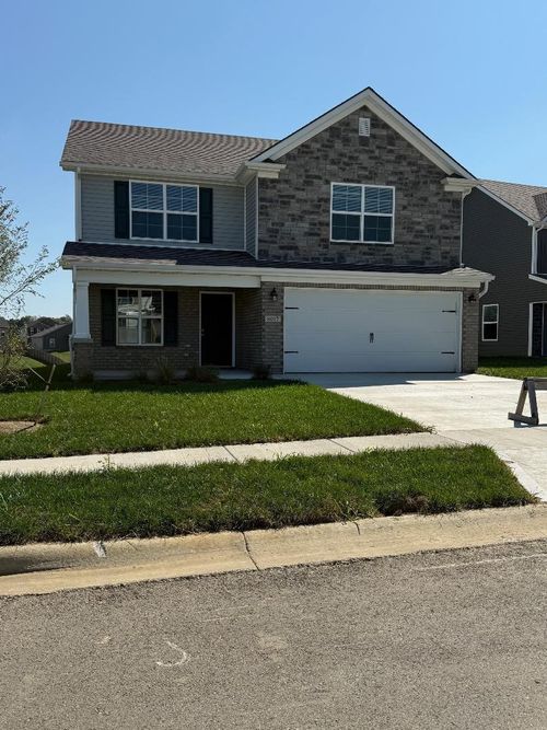 8017 Driftwood Loop, Richmond, KY, 40475-8464 | Card Image