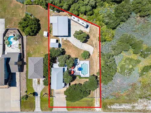2001 Mathis St, Rockport, TX, 78382-3812 | Card Image