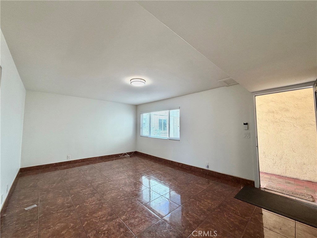 Residential Lease in Los Angeles 4