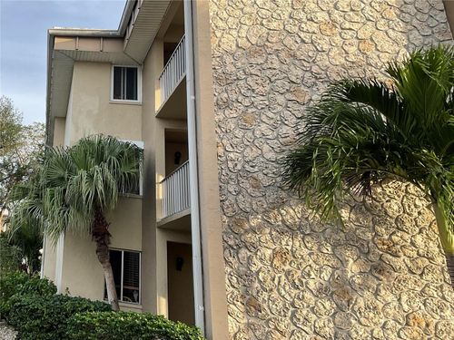 301-2244 Winkler Ave, FORT MYERS, FL, 33901-9100 | Card Image