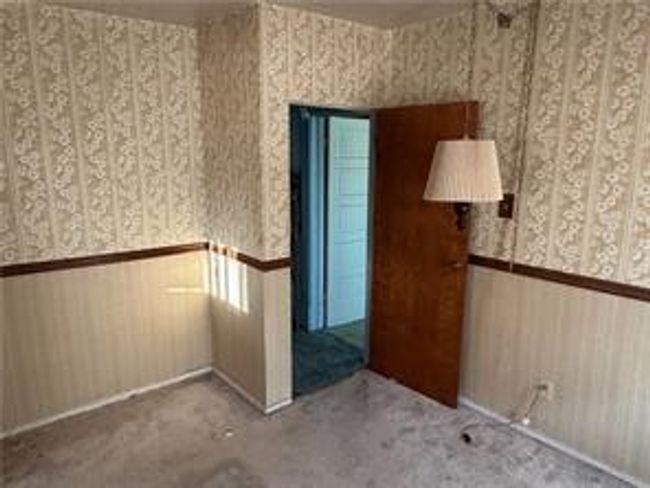 135 Custer Ave, House other with 3 bedrooms, 1 bathrooms and 3 parking in Vandergrift PA | Image 18