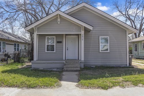 2826 Casey St, Dallas, TX, 75215-3901 | Card Image