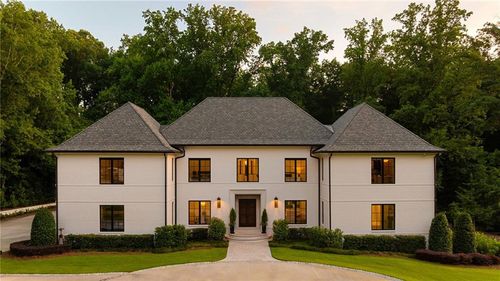 5260 Long Island Dr Nw, Atlanta, GA, 30327-4910 | Card Image