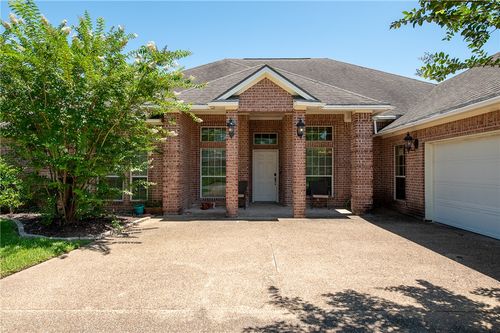 810 Plum Hollow Dr, College Station, TX, 77845-1900 | Card Image