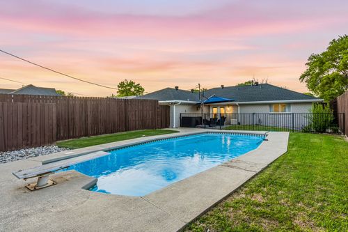 3556 Royal Ln, Dallas, TX, 75229-5147 | Card Image
