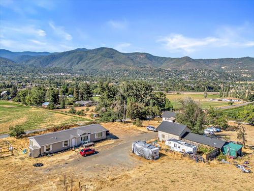 1330 N Mountain Ave, Ashland, OR, 97520-9392 | Card Image