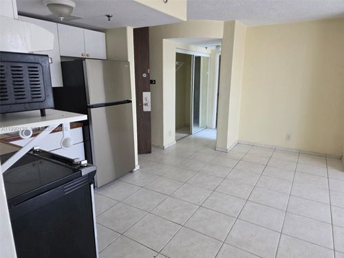 215-16450 Nw 2nd Ave, Miami, FL, 33169-6016 | Card Image