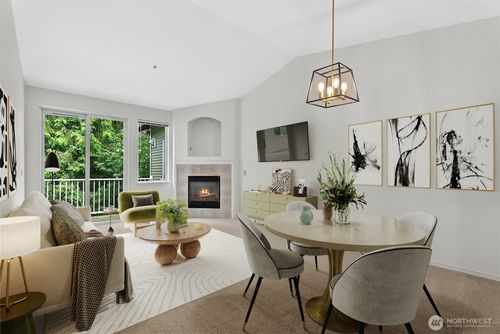 g304-12712 Admiralty Way, Everett, WA, 98204-8029 | Card Image