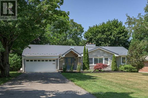429 Jarvis St, London, ON, N6K1X2 | Card Image